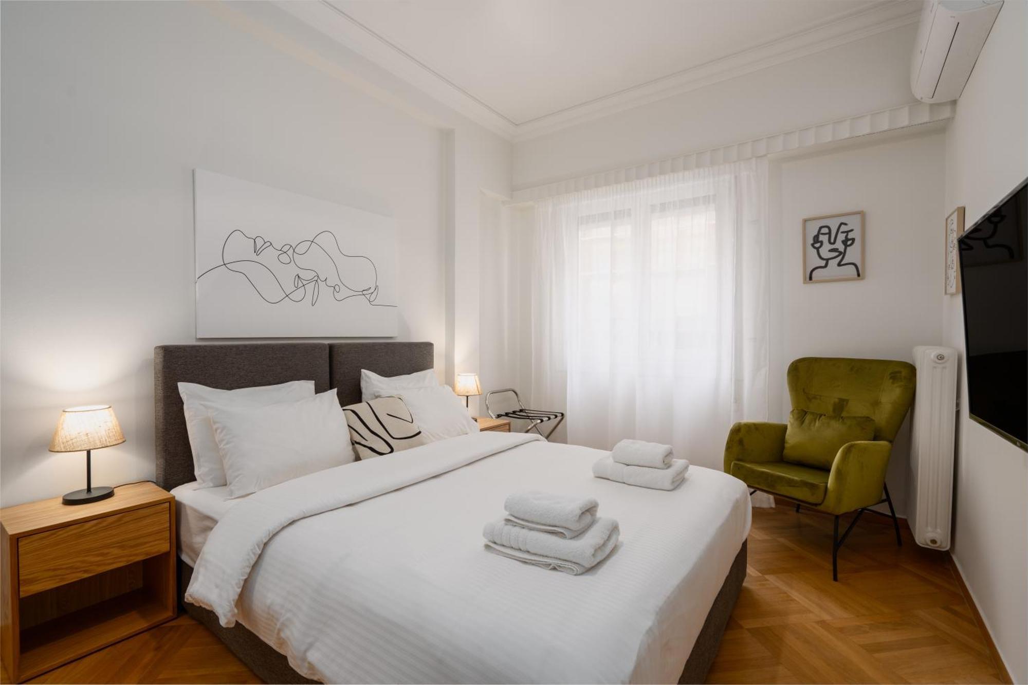 Metroscape Retreat Nearby Metro Station Apartment Атина Екстериор снимка